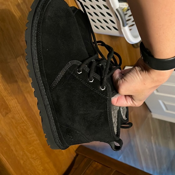 mens uggs with laces